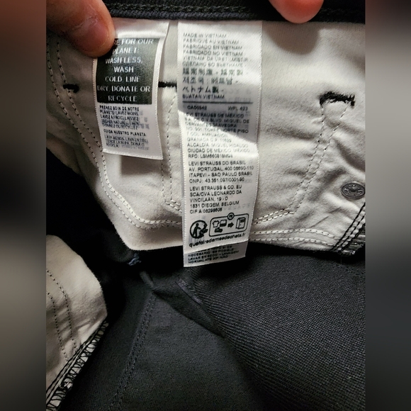 ✨️NWT✨️ Levi's Black 311 Skinny Shaping Skinny Jeans, Size 29 x 30 - Picture 7 of 7